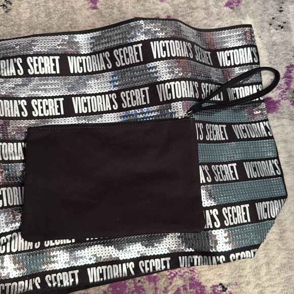 Victoria's Secret Tote Bag 2 Piece Set Black With Silver Sequins Rare - Picture 7 of 10